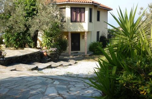 South Pelion House | The Place by the Sun