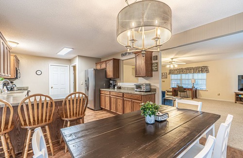 Eatonton House | The Place to Be: Lakefront, Hot Tub, Game Room