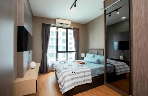 Taman Bukit Mewah Apartment | The Platino 2BR Paradigm Mall JB WIFI NETFLIX #Near Sutera Mall