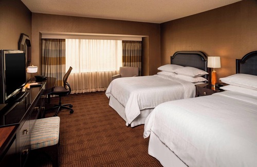 Uptown District Hotel | The Plaza Hotel Columbus at Capital Square