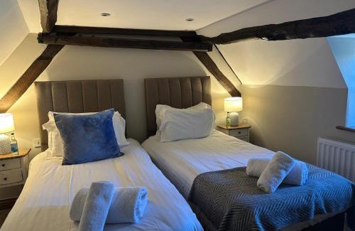 Cold Aston Bed & Breakfast | The Plough B&B
