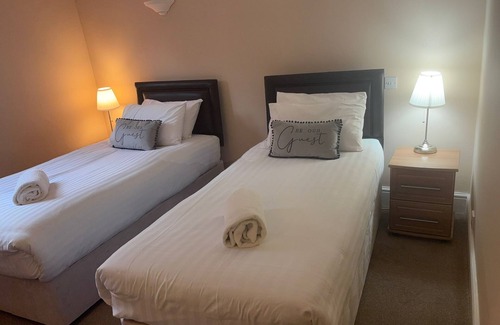 Frampton Hotel | The Poachers Country Hotel
