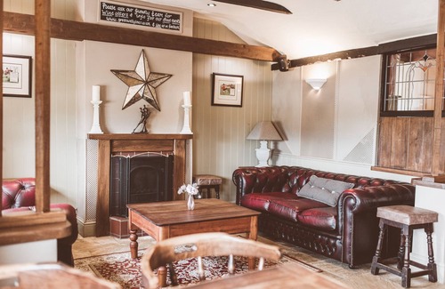 Frampton Hotel | The Poachers Country Hotel