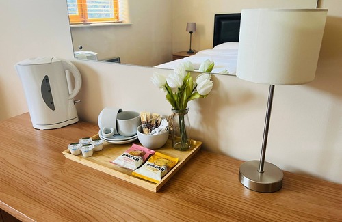 Frampton Hotel | The Poachers Country Hotel