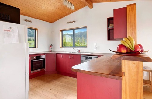 Pohara Cottage | The Pohara Tide - Pohara Holiday Home