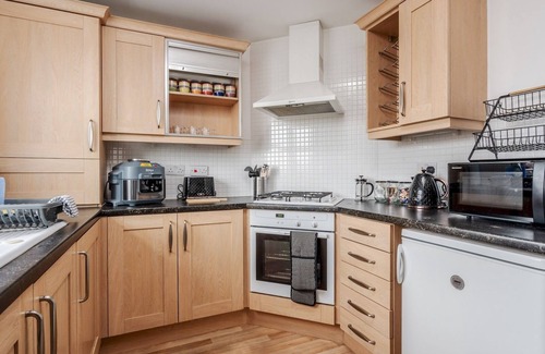 Liverpool Apartment | The Point, 2 Bed Flat, Parking - Pass the Keys