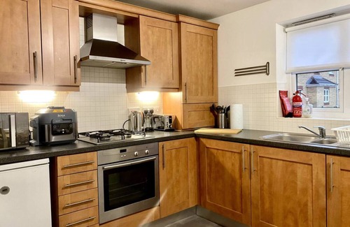 Liverpool Apartment | The Point , 2 Bed, Parking - Pass the Keys
