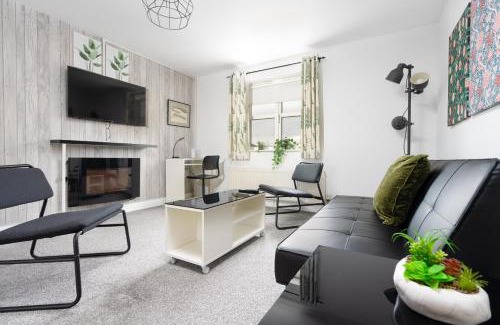 Liverpool Apartment | The Point , 2 Bed, Parking - Pass the Keys