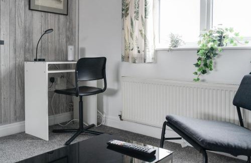 Liverpool Apartment | The Point , 2 Bed, Parking - Pass the Keys
