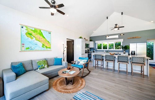 Avellanas Beach House | The Point 22, Playa Avellanas