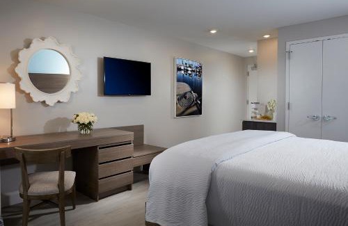 Jupiter Hotel | The Pointe Hotel