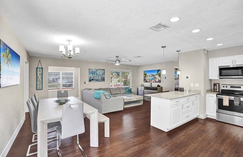 Beachway Estates Villa | The Pompano Beach House