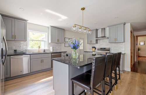 Pine Hill House | The Pond House ~ 5 Min to Belleayre ~ Outdoor Fun