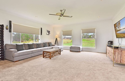 North Rothbury House | The Ponderosa on Merewether, more like a Resort than a Homestead