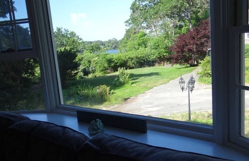 West Dennis House | "The PondView" - Great 3 Bdrm Peaceful Location .West Dennis Beach 9/10 mi.