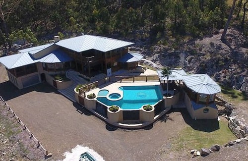Crescent Head House | The Pool House – Crescent Head - Stunning Ocean Views, Pet Friendly
