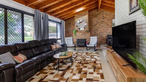 Banksia Beach House | The Poolside Escape