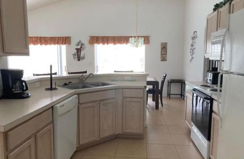 Haines City House | The Poolview Villa at Southern Dunes