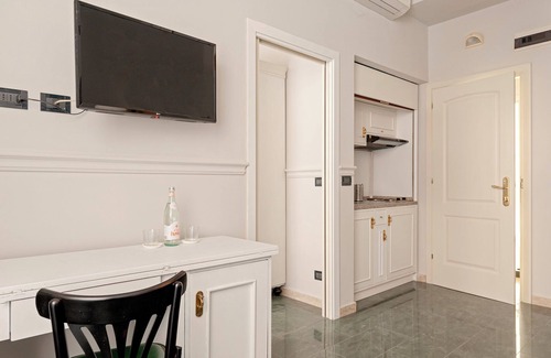 Livorno House | The Port Residence