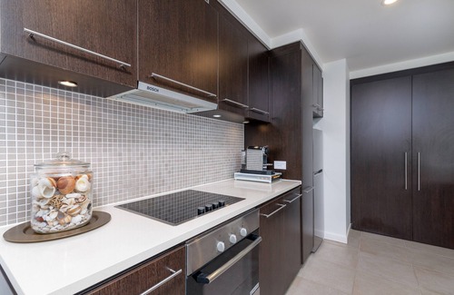 Craiglie Apartment | The Posh Penthouse With Stunning Rooftop Oasis* Free Parking And WIFI*