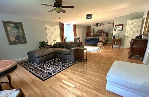 Fayetteville House | The Potter's Home House on Five Acres close to Trilith studios, Senoia and PTC