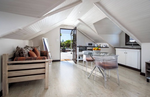 Hermanus House | The Potting Shed Guest House