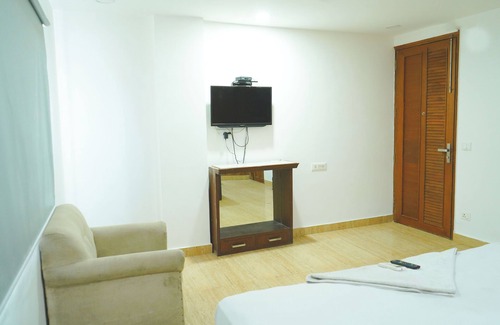 New Delhi Hotel | The Premium Villa