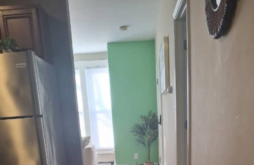 Mount Pleasant Apartment | The Primo-Suite at Lower Atwells Ave 2B Apt P