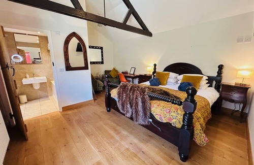 Stow Maries Hotel | The Prince of Wales