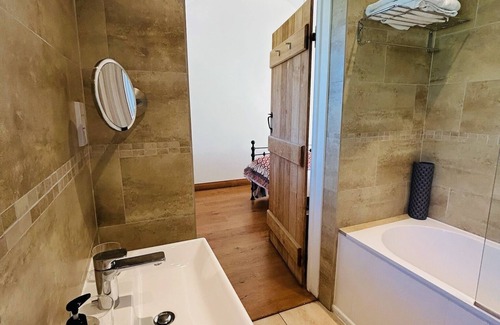 Stow Maries Hotel | The Prince of Wales