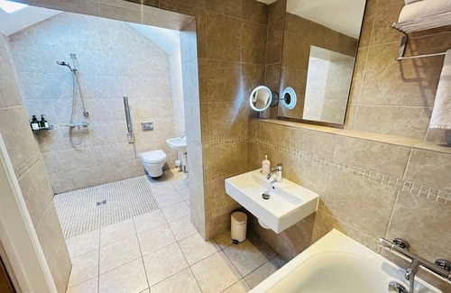 Stow Maries Hotel | The Prince of Wales
