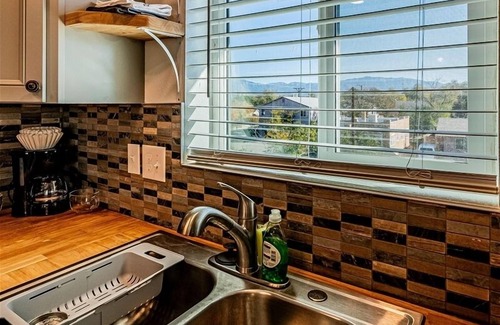 University Heights Apartment | The Princeton Suite 7 | 1 Bed, 1 Bath
