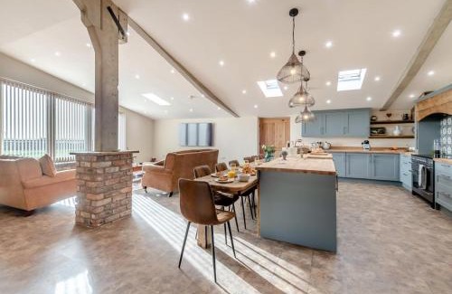 Wisbech House | The Priory
