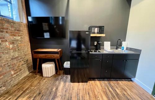 Downtown Toledo Apartment | The Produce Suites