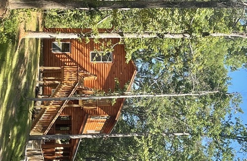 Converse Cabin | The PromiseLand 218B