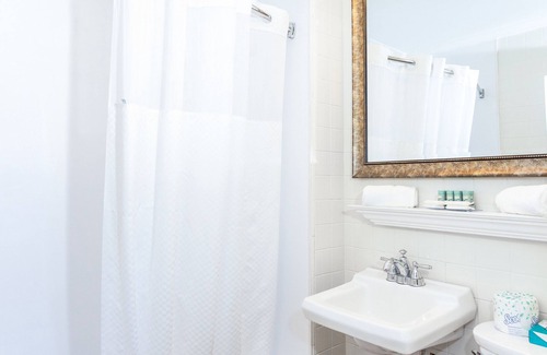 Provincetown Hotel | The Provincetown Inn