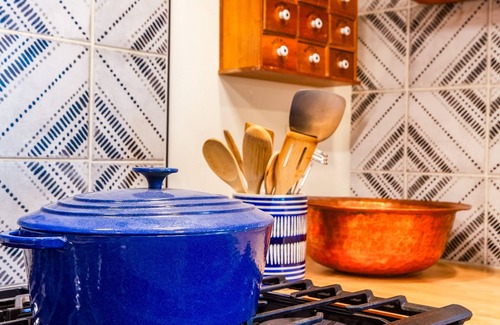 Clarkdale Cottage | The Quail Cottage Sunny Historic Remodel+Wineries+Outdoor Living