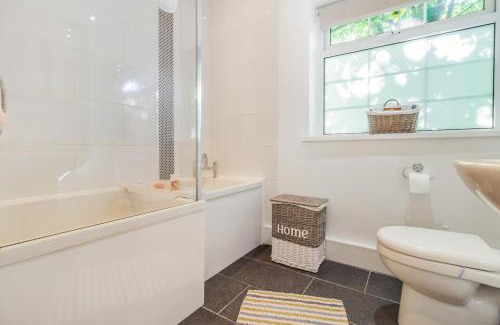 Cowbridge House | The Quail - Cowbridge Cottage with shared swimming pool