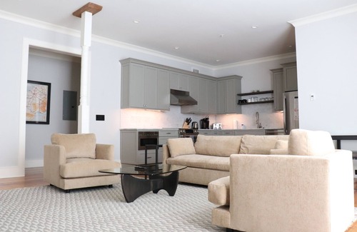 Charleston Historic District Apartment | The Quarters on King