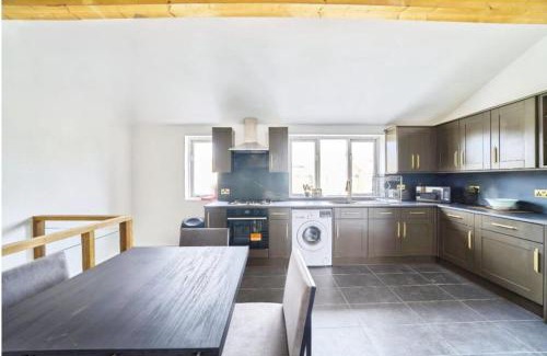 Evelyn Apartment | The Quayside Retreat