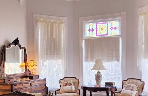 Winters House | The Queen On Main