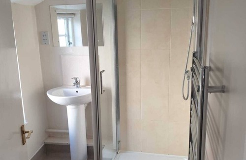 City Centre Bed & Breakfast | The Queens Head