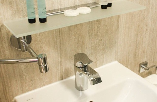 Buxton Hotel | The Queens Head Hotel