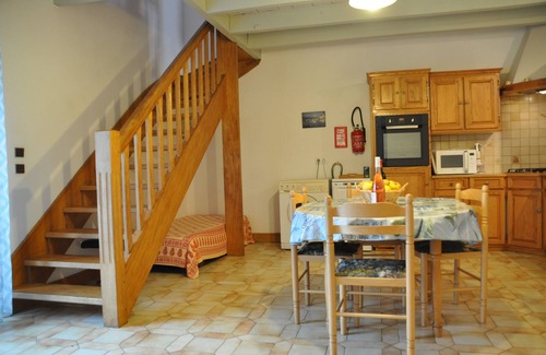 Clohars-Carnoet Cottage | The quiet countryside near the sea