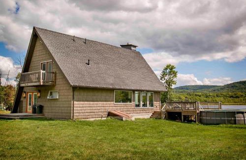 Bradford House | The Quiet Cove on Wood Road