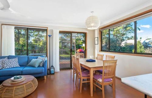 Bawley Point House | The Rainbow Lorikeet Verandah