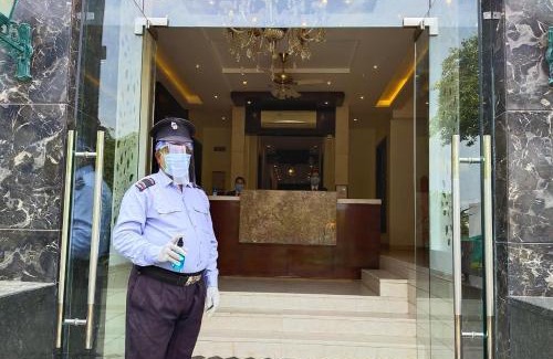 Taj Ganj Hotel | The Raj Vilas