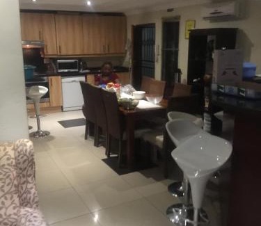 Greater Johannesburg Metropolitan Area House | The Raps Guesthouse