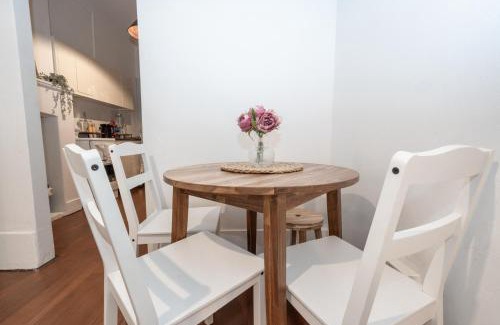 Newtown House | The Rawson House at the heart of Newtown