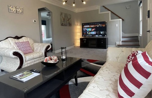 Redford House | ★ The Red House ★ | New & Modern home